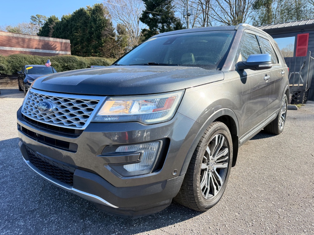 2017 Ford Explorer Platinum 4WD's photo