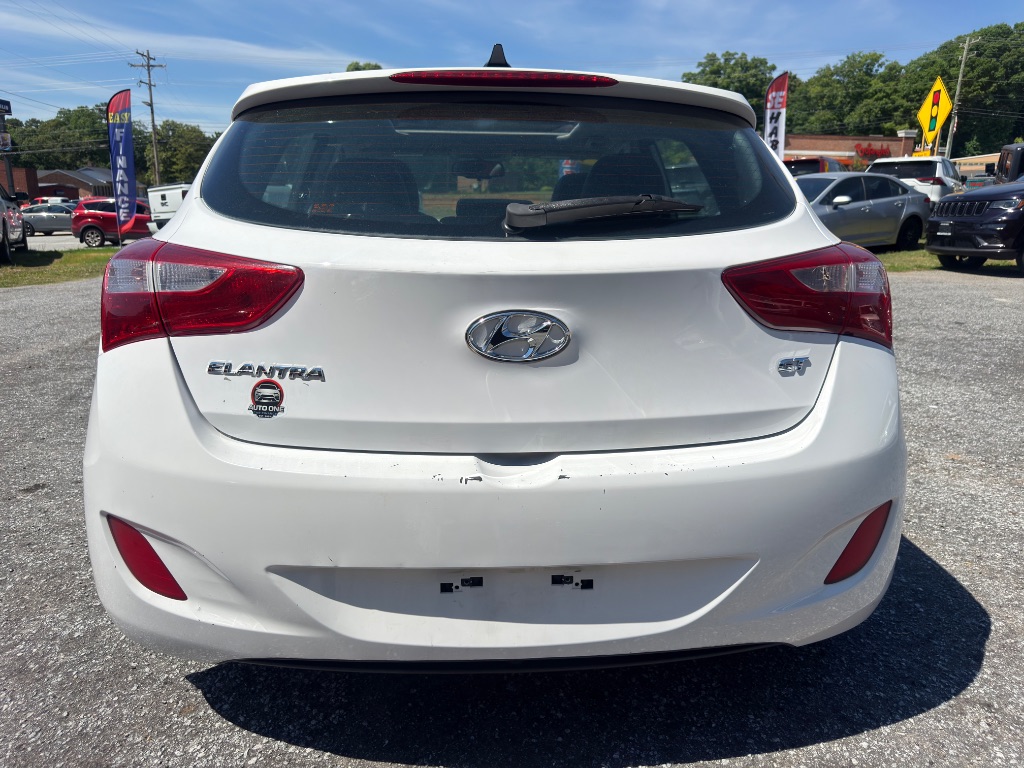 2013 Hyundai Elantra GT Base - Photo 6